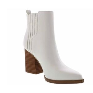 Indigo Shoes / Indigo Rd White Ankle Platform Boots